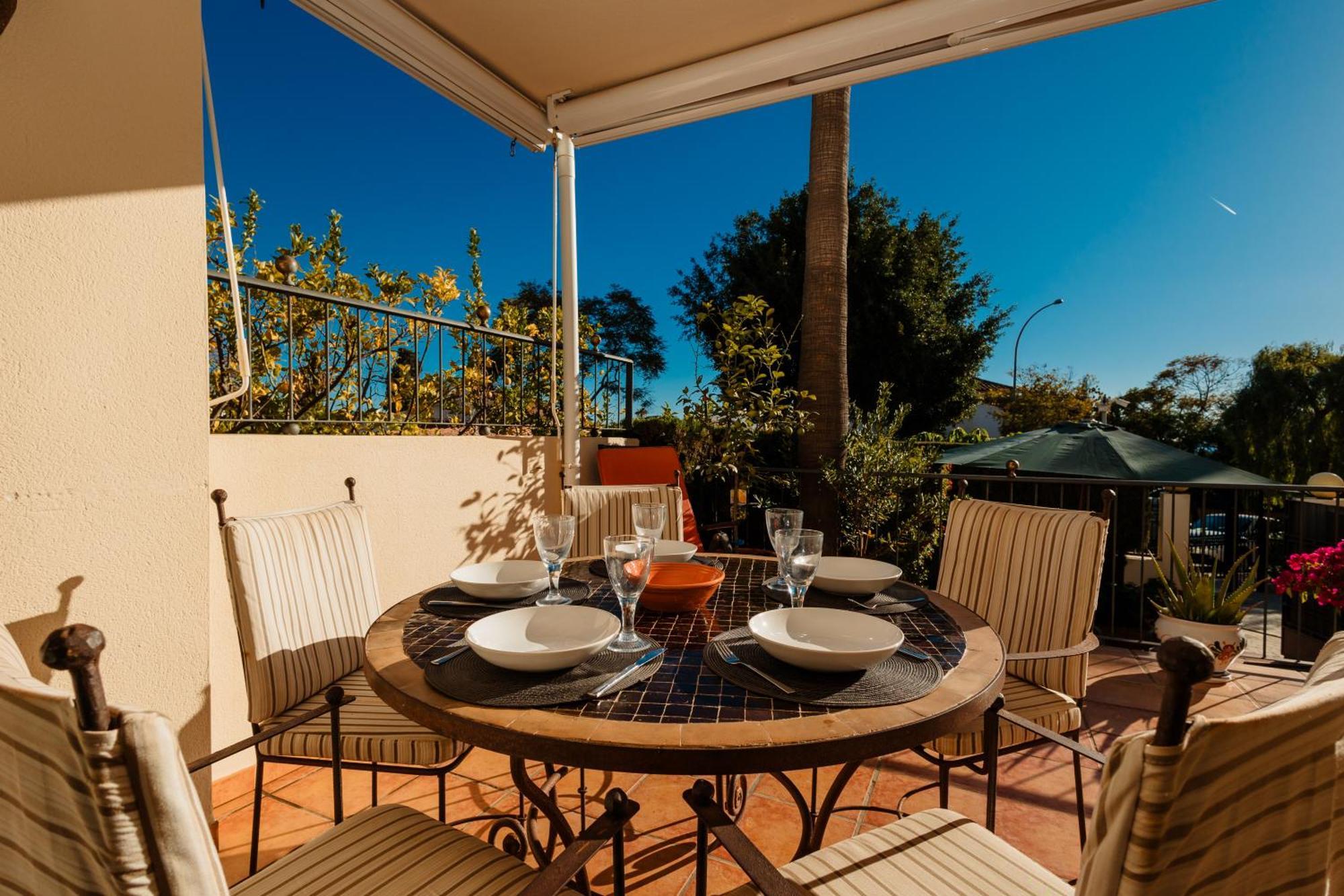 Front Line Townhouse With Sea Views And South Facing, In Costabella, Marbella