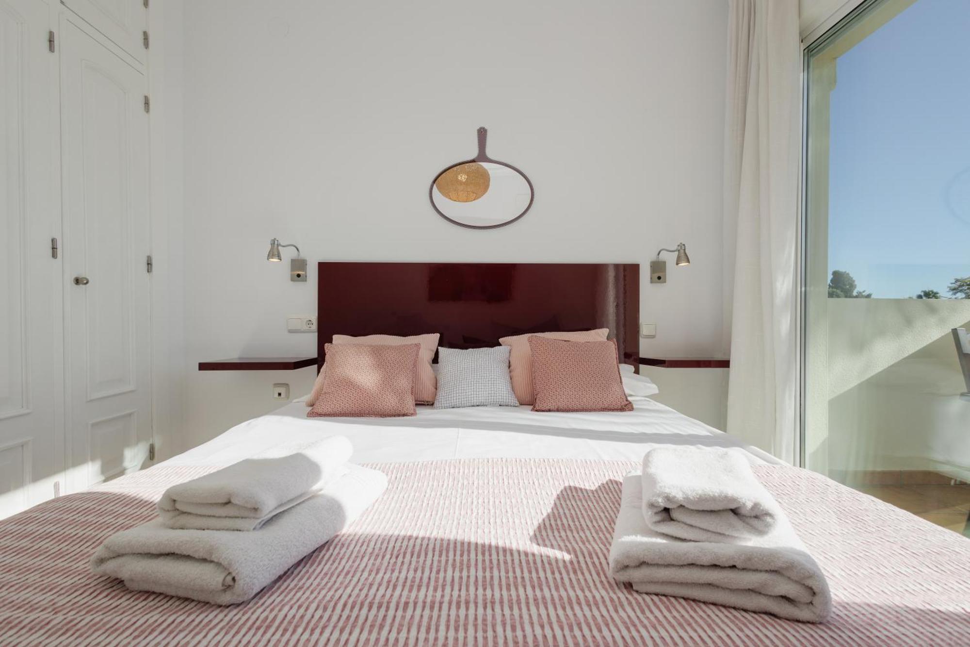 Front Line Townhouse With Sea Views And South Facing, In Costabella,